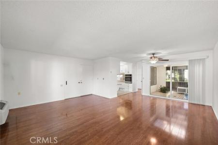 2048 Via Mariposa , D, Laguna Woods, California 92637, Estados Unidos