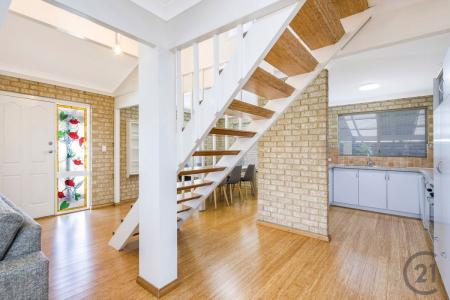 26B Valley Road, Halls Head, WA 6210, Australien