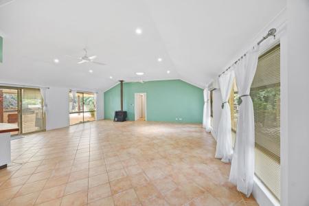 4 Hornibrook Road, Dalyellup, WA 6230, Australia