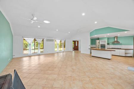 4 Hornibrook Road, Dalyellup, WA 6230, Australia