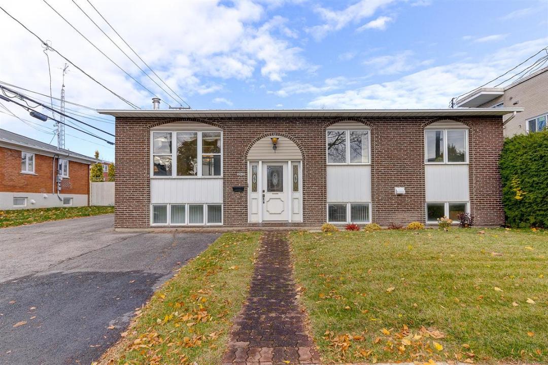 2630  Rue Cherrier, Saint-Hyacinthe, Quebec J2S 1G9, Canadá