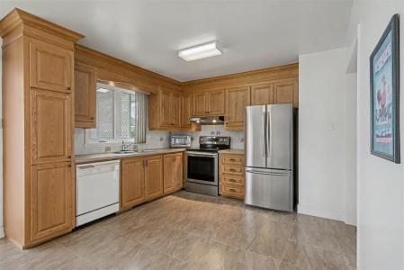 2630  Rue Cherrier, Saint-Hyacinthe, Quebec J2S 1G9, Canadá