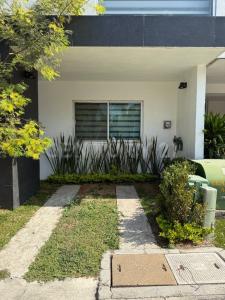 De las Rosas 240,, Zapopan, 할리 스코 45115, 멕시코