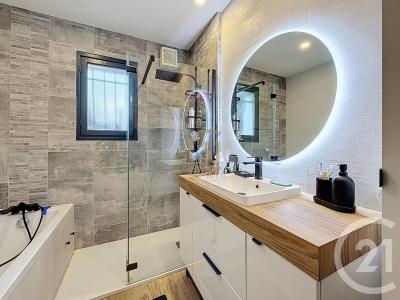 Orlienas, Ródano-Alpes 69530, França