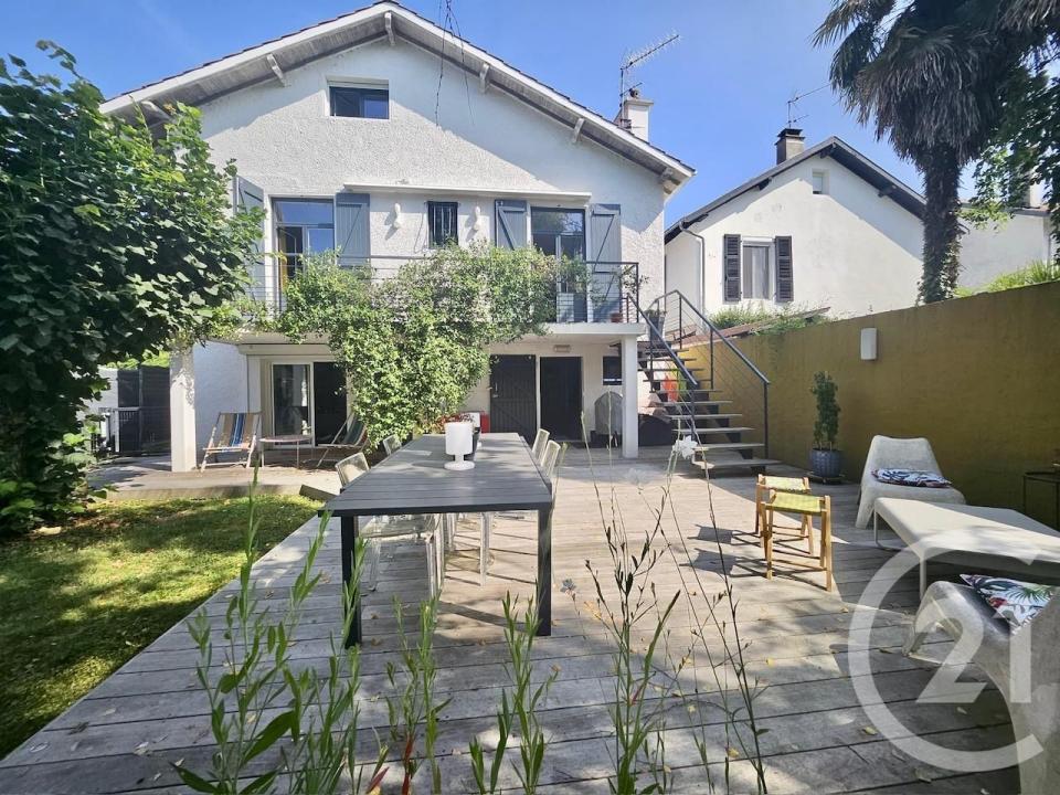 Pau, Aquitania 64000, Francia