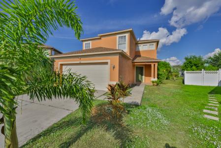 702 Cristelle Jean Dr, Ruskin, Florida 33570
