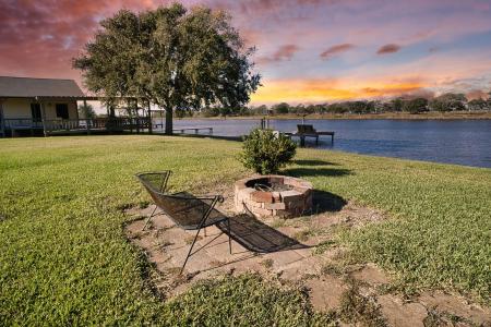 5582 County Road 469, Brazoria, Texas 77422, HOA KỲ