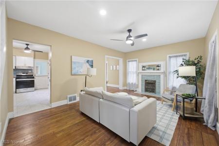 223 Laird Avenue NE, Warren, Ohio 44483