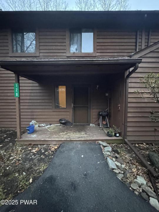 128 Meadow View Court, Bushkill, Pennsylvania 18324