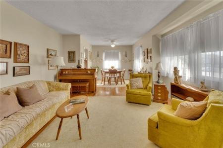 159 E La Verne, Pomona, Kalifornia 91767, USA