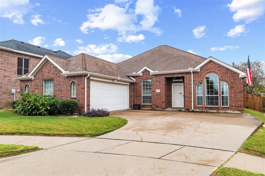 304 Briar Cove Circle, Red Oak, Texas 75154, USA