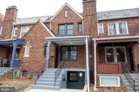 216 Jefferson Street NW Unit# A, וושינגטון, Washington D.C. 20011, ארצות הברית של אמריקה 