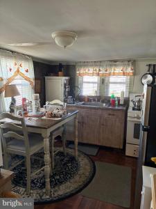 213 W Lake Ave, BLACKWOOD, Nova Jersey 08012, Estados Unidos