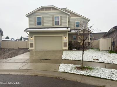 1596 N Minam Loop, Post Falls, Idaho 83854, États-Unis