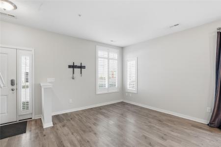 329 NE Otter Drive, Waukee, Iowa 50263, USA