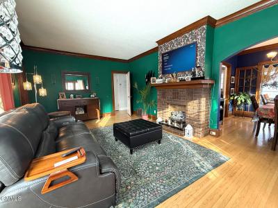 866 Central Avenue, Valley City, North Dakota 58072, USA