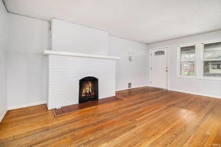 127 E Oakside Street, South Bend, Indiana 46614