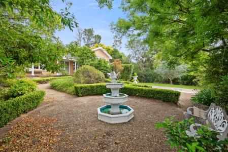 13 The Appian Way, Woodford, NSW 2778, Australia