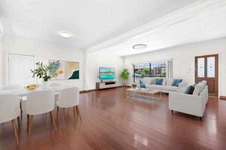 19 Ashcroft Street, Georges Hall, NSW 2198, Australia