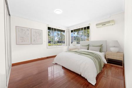 19 Ashcroft Street, Georges Hall, NSW 2198, Australia