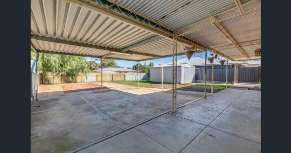 25 Hamblynn Road, Elizabeth Downs, SA 5113, Australia