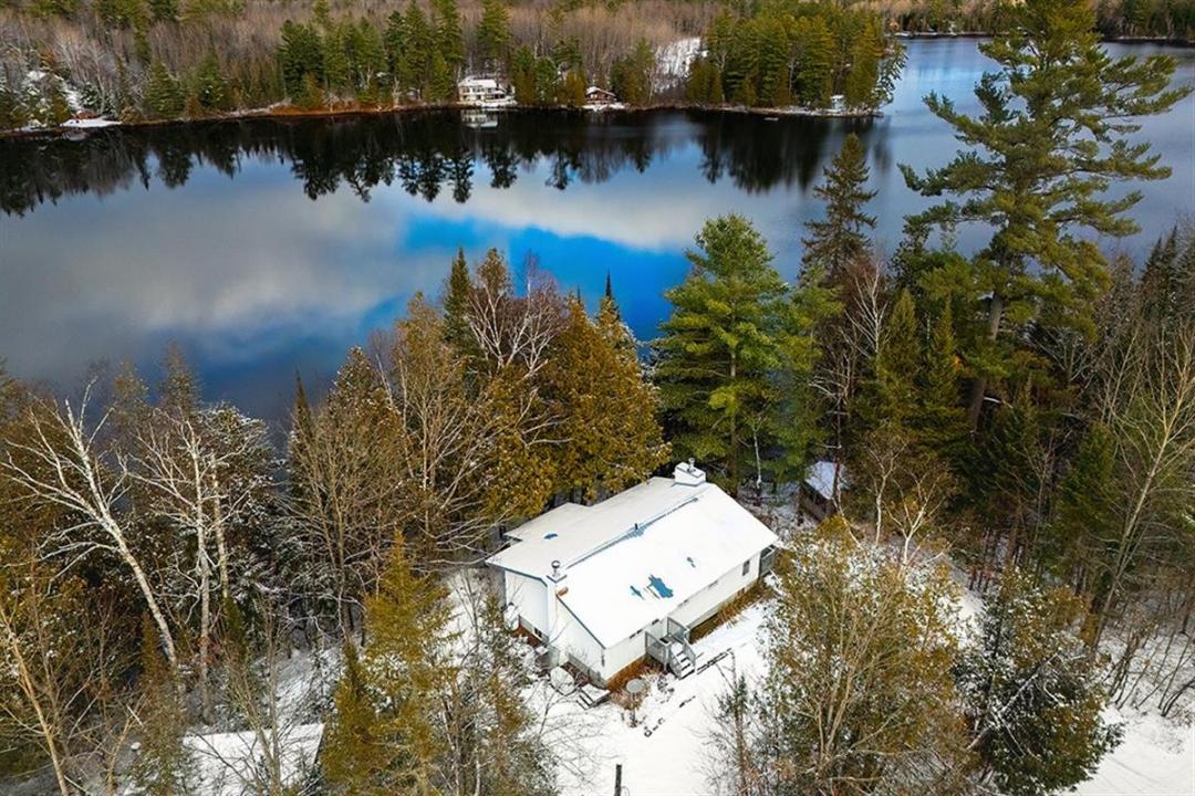 194  Ch. Johnson, Thorne, Quebec J0X 2A0, Canada