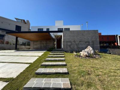 Mza , La Calera, Кордова 00001, Аргентина