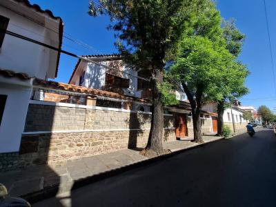 campero antes de 15 de abril , Zona Centro, Tarija 00001, Bolívia