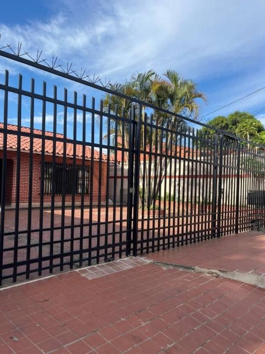 Radial 26 5to anillo , Norte, Santa Cruz 00001, Bolívia