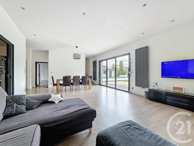 Mozac, Овернь 63200, Франция