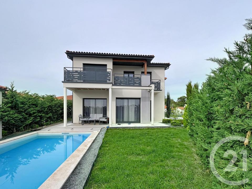 Mozac, Овернь 63200, Франция