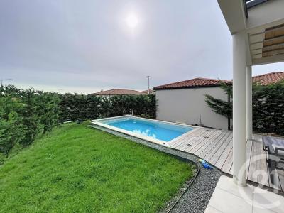 Mozac, Овернь 63200, Франция