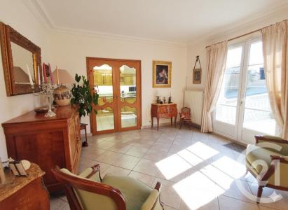 Epernon, Centro – Val De Loira 28230, Francia