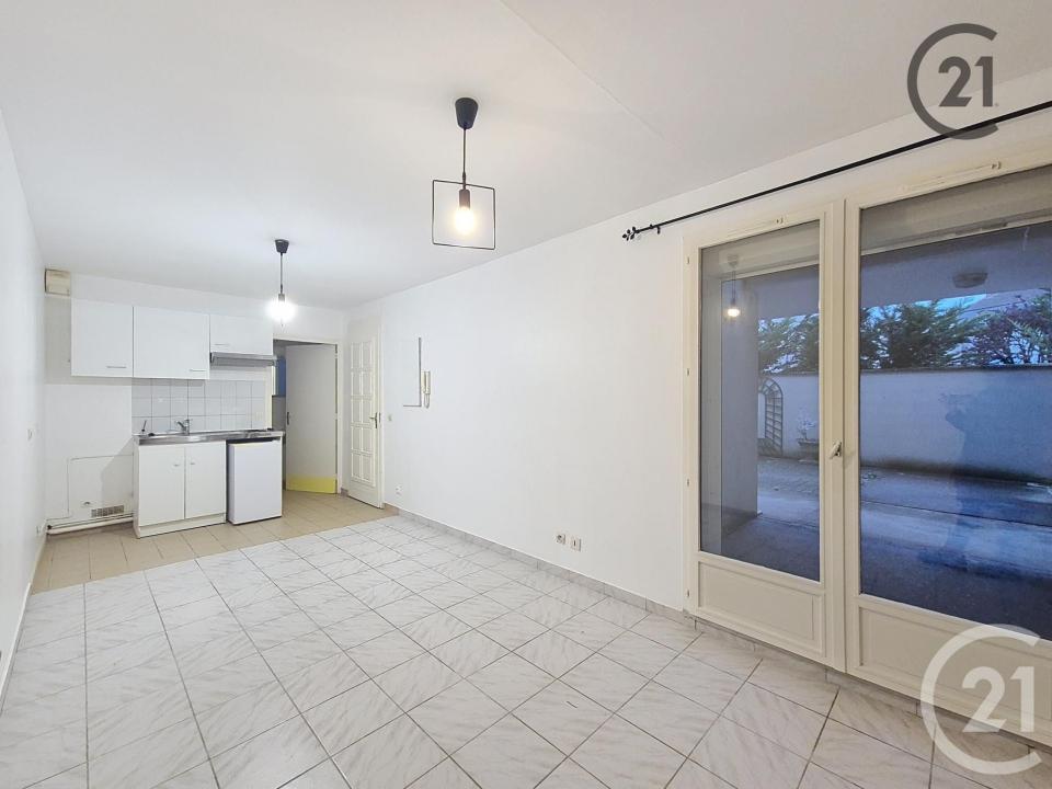 Montereau Fault Yonne, Île-de-France 77130, France