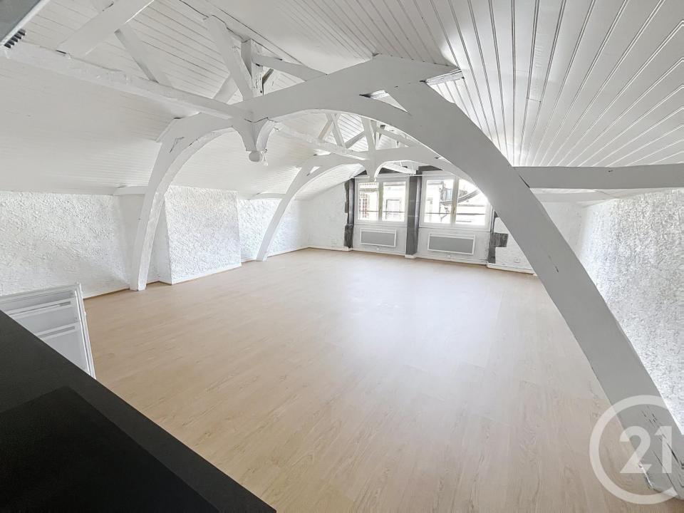 Riom, Auvergne 63200, Pháp