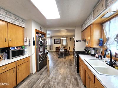 1454 2nd Street, Dickinson, Dakota Del Norte 58601, Estados Unidos