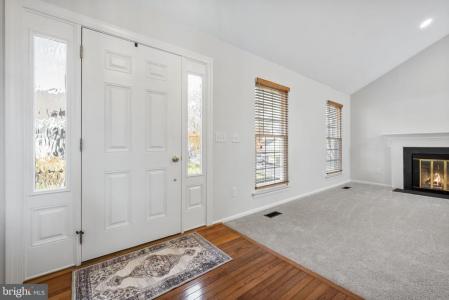 48 Mcpherson Circle, Sterling, 維吉尼亞州 20165, 美國