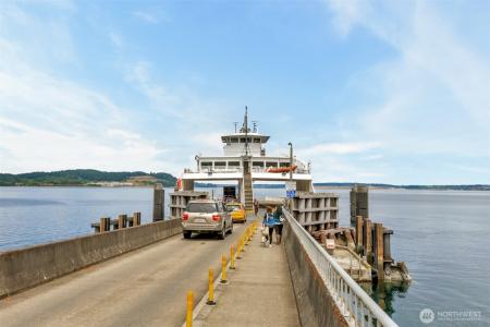 12106 Sound Drive, Anderson Island, Washington 98303, USA