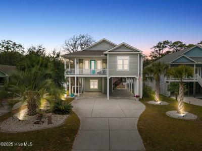 205 NE 59th Street, Oak Island, צפון קרוליינה 28465, ארצות הברית של אמריקה 