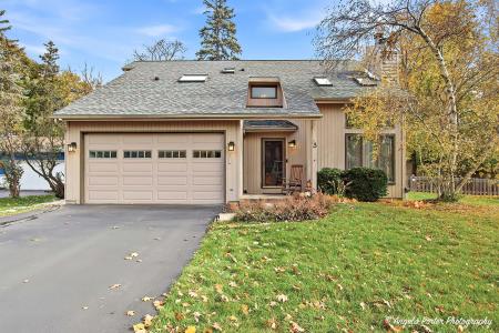 3 Woodhead Drive, Lake Villa, Illinois 60046, USA