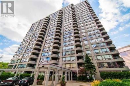 5785 YONGE STREET, Toronto (newtonbrook East), 安大略省 M2M 4J2, 加拿大