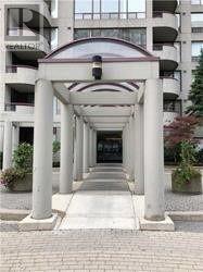 5785 YONGE STREET, Toronto (newtonbrook East), 安大略省 M2M 4J2, 加拿大