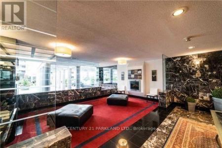 5785 YONGE STREET, Toronto (newtonbrook East), 安大略省 M2M 4J2, 加拿大