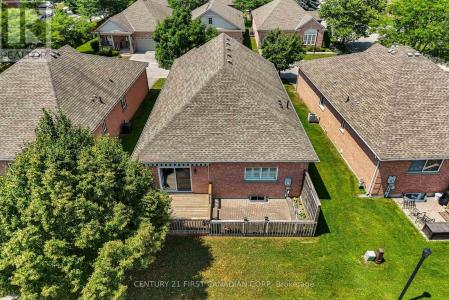 2025 MEADOWGATE BOULEVARD, London South (south U), Ontario N6M 1K9, Canadá