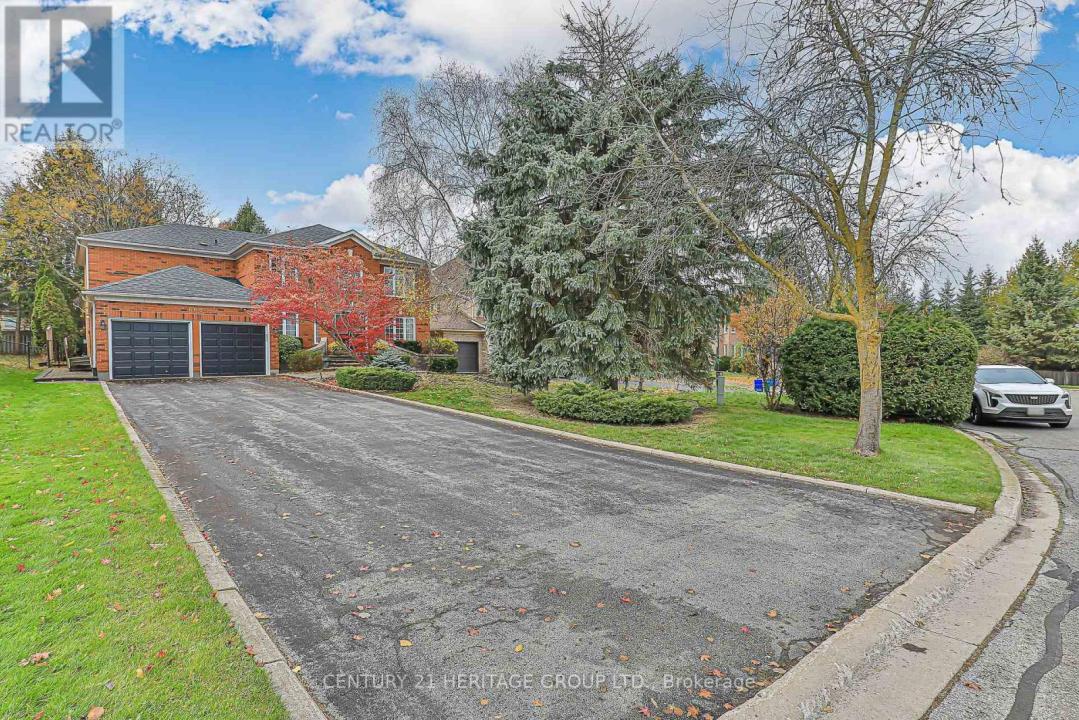 668 CHALEUR PLACE, Newmarket (stonehaven-wyndham), Ontario L3X 1L6, Canada