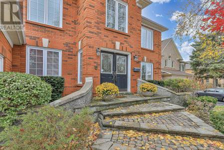 668 CHALEUR PLACE, Newmarket (stonehaven-wyndham), Ontario L3X 1L6, Canada