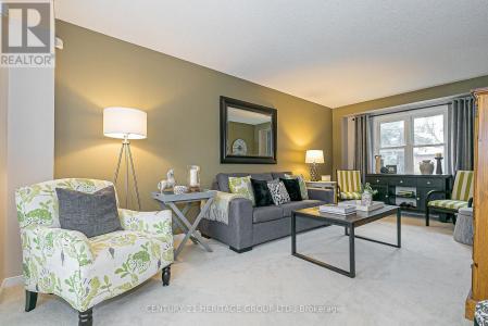 124 JOHN BOWSER CRESCENT, Newmarket (glenway Estates), 安大略省 L3Y 7P1, 加拿大