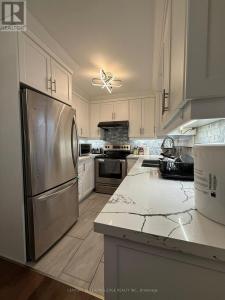 714 GREENOCH COURT, Oshawa (mclaughlin), Ontario L1J 6H4, Canada