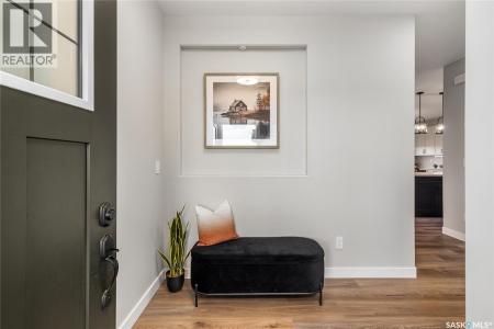 955 TRAEGER MANOR, Saskatoon, Saskatchewan S7V 1V8, Canada