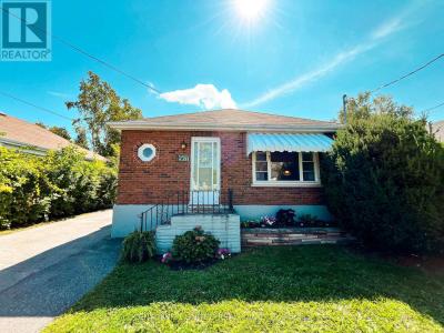 567 O'CONNELL ROAD, Peterborough (otonabee Ward 1), Ontario K9J 4E2, Canada